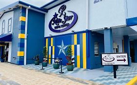 R Nite Star Inn And Suites -Home Of The Cowboys & Rangers